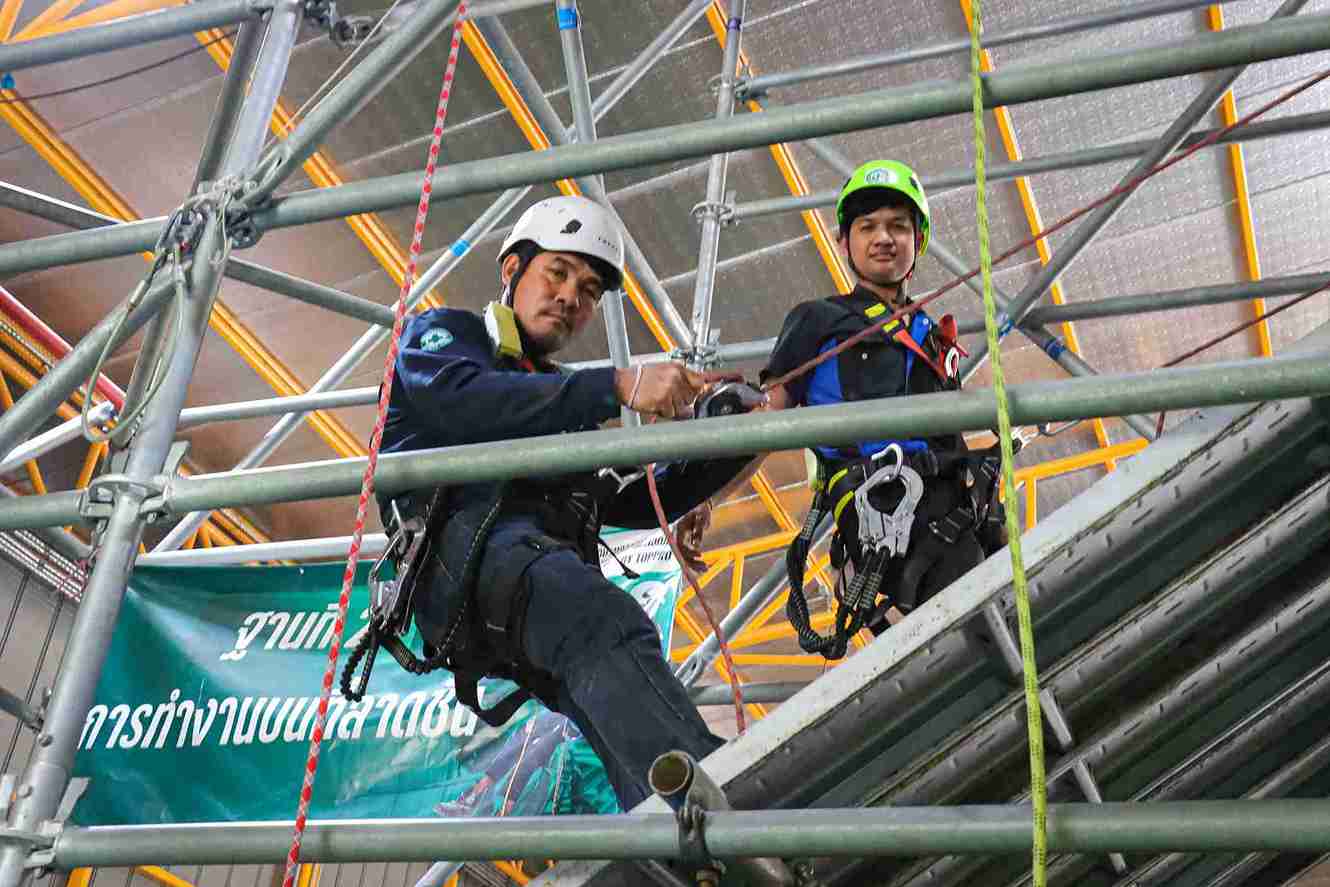 ความปลอดภัยในการทำงานบนที่สูง