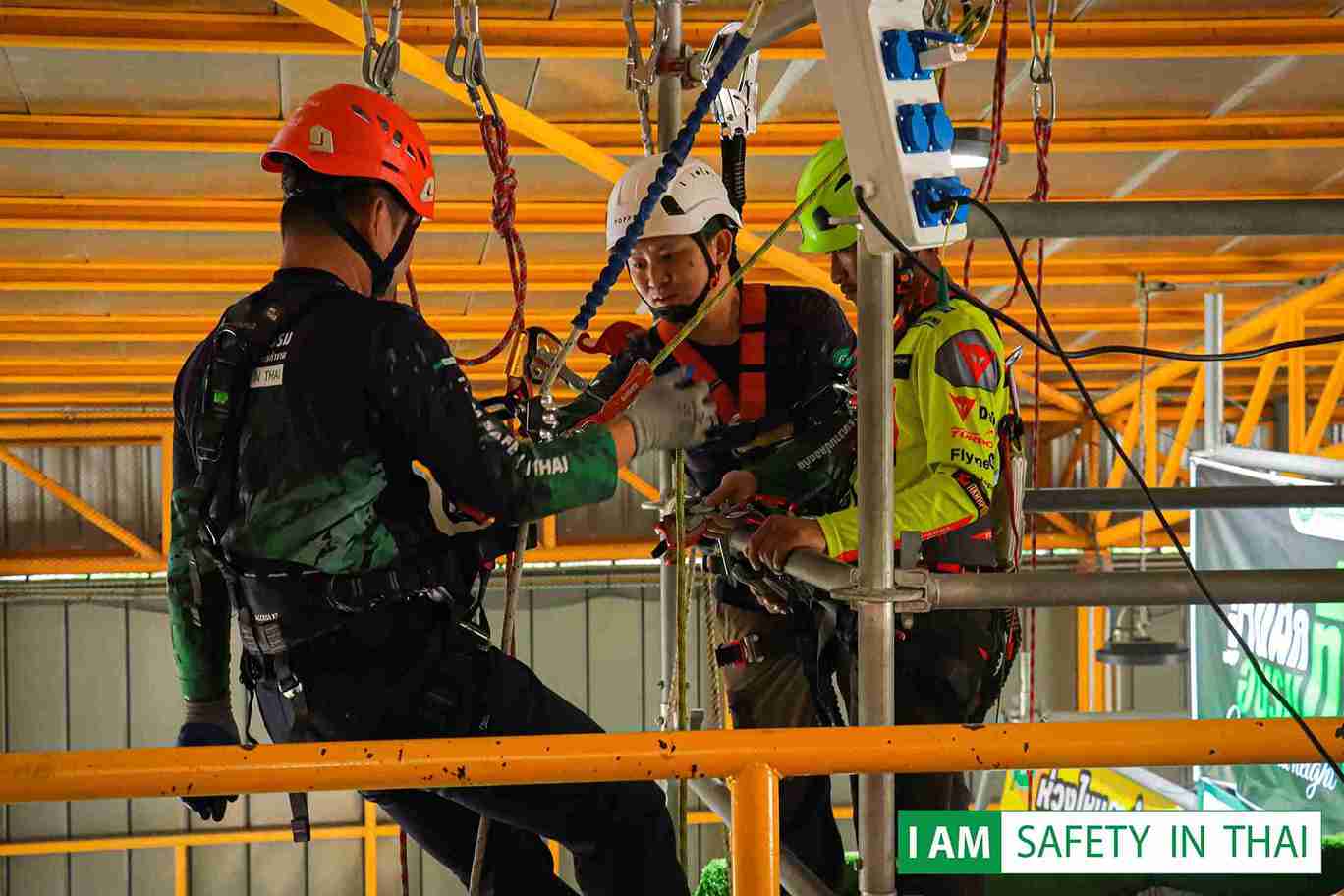 ความปลอดภัยในการทำงานบนที่สูง